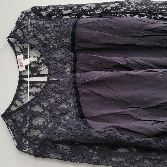 Arizona lace top - Picture 2 of 4